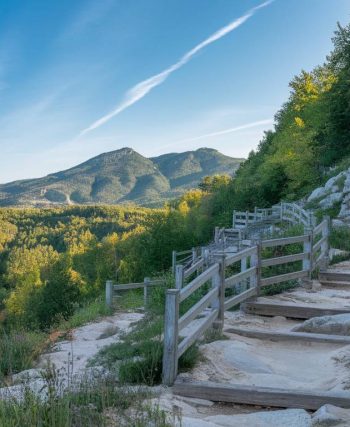 Les plus belles randonnées autour de rodez : guide complet